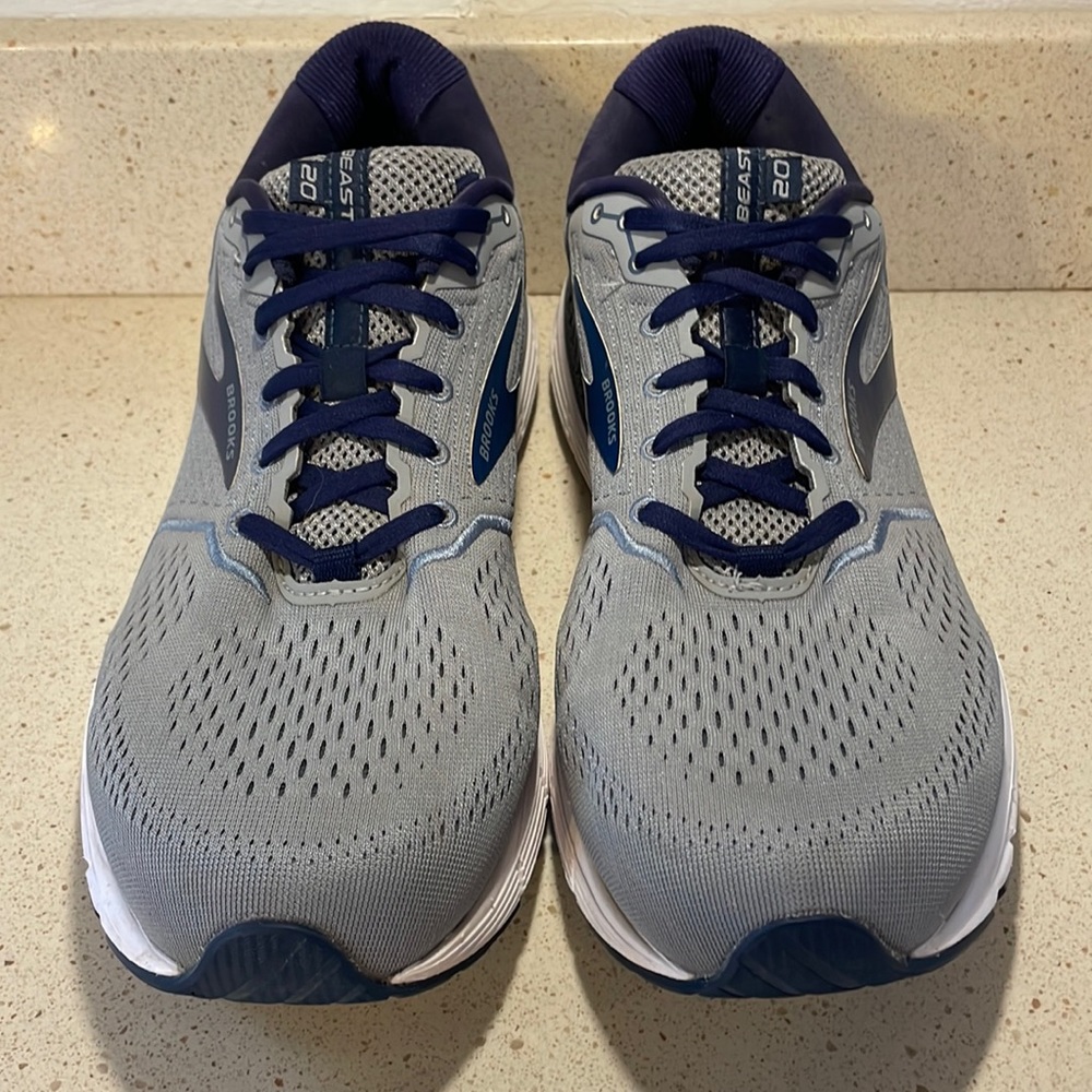 Brooks Beast 20 Running Shoes. Men’s Size 12.5 (D) Medium. Gray/Blue